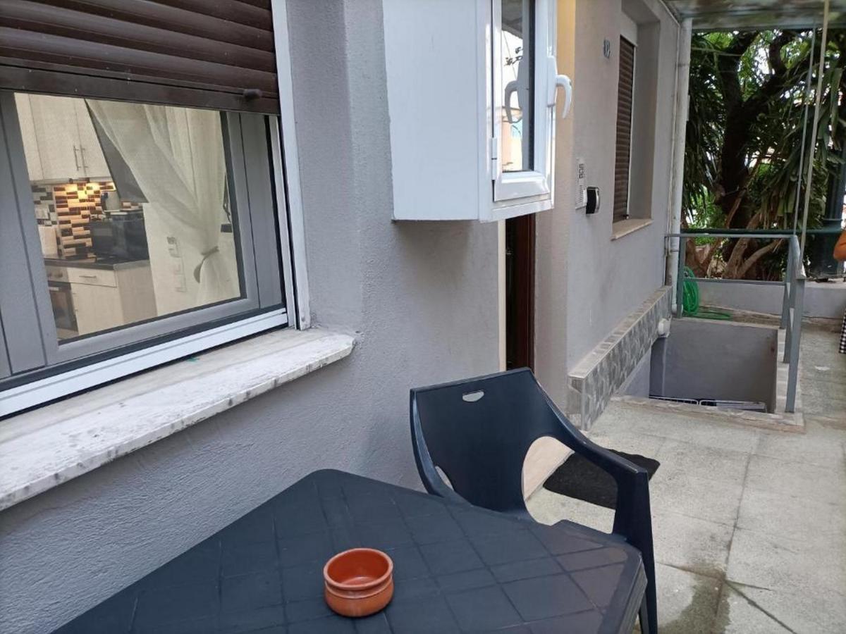 Beautiful Pedestrian Apartment Athens Exterior photo